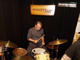 2025 &raquo; The Electric Landlady (25.4.25)